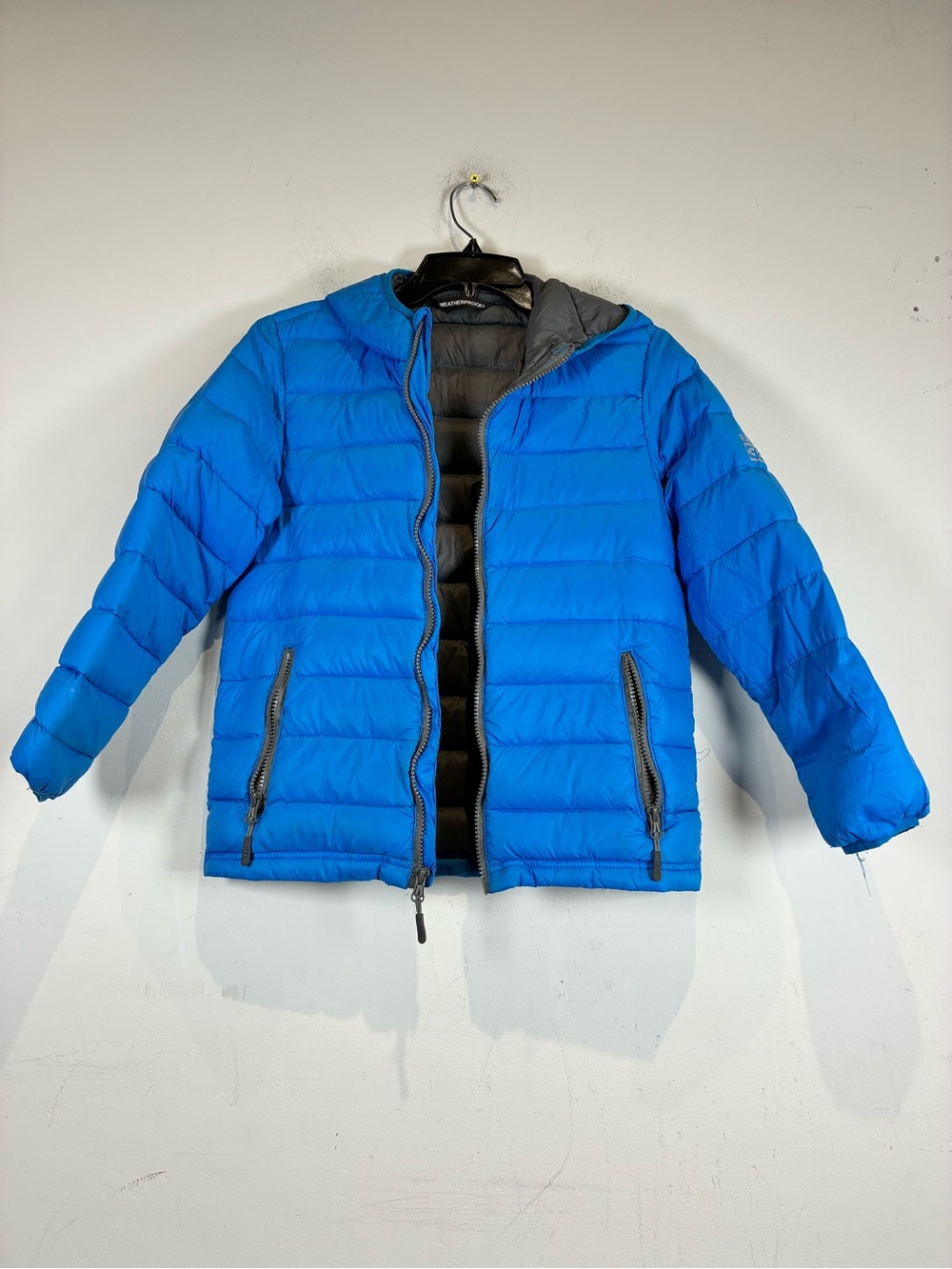 Weatherproof Bright Blue Puffer Jacket with Contrasting Gray Lining, Size 8